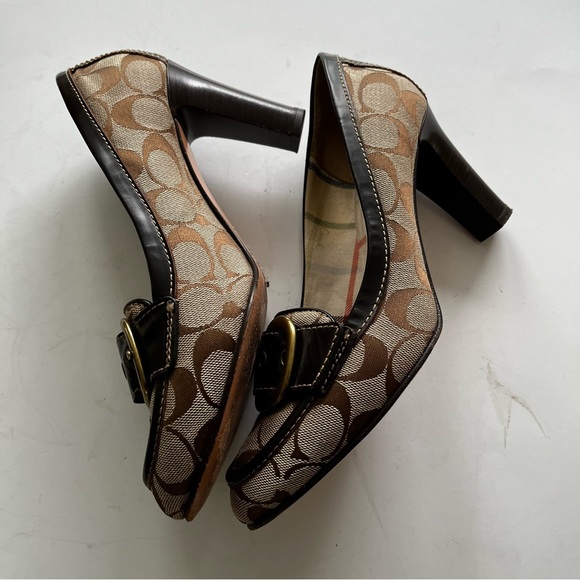 Coach Shoes - Coach Hillary eMonogram Signature Canvas Pump Heel Women’s Sz 9 1/2 B Italy.